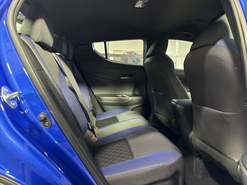 Used 2022 Toyota C-HR XLE image 33