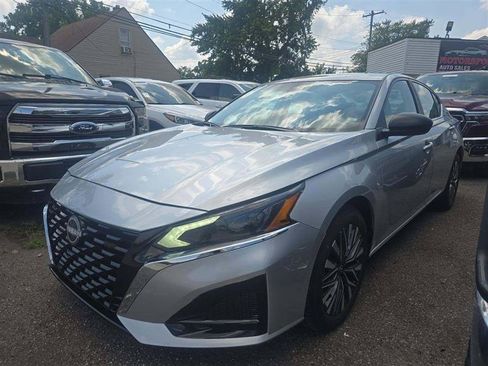 Used 2026 Nissan Altima 2.5 SV AWD/4WD image 6