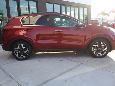Used 2020 Kia Sportage EX w/ EX Technology Package FWD image 2