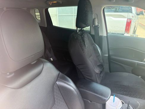 Used 2020 Jeep Compass Latitude FWD image 12