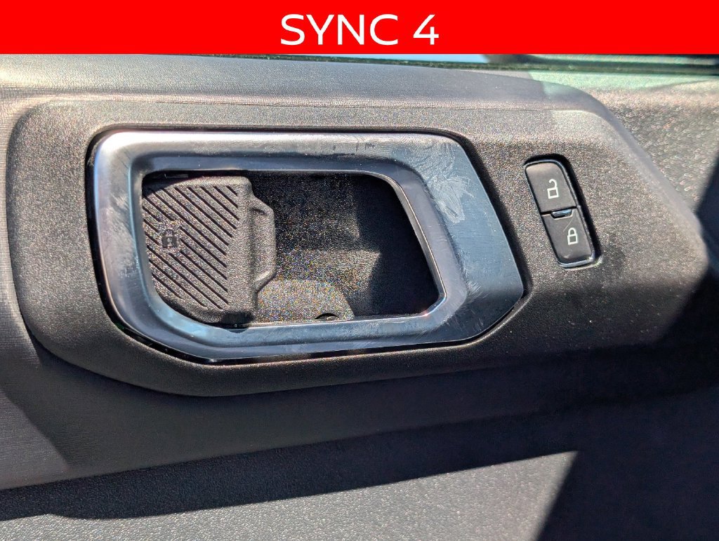Used 2025 Ford Bronco Outer Banks w/ Sasquatch Package AWD/4WD image 16