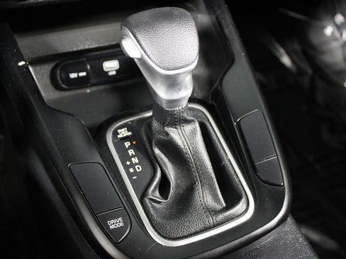 Used 2023 Kia Soul LX w/ Option Group 015 FWD image 17