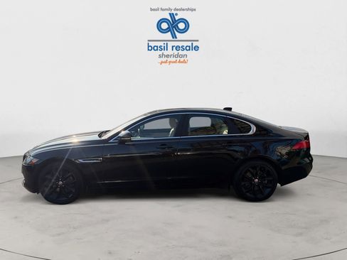 Used 2017 Jaguar XF Premium AWD/4WD image 3
