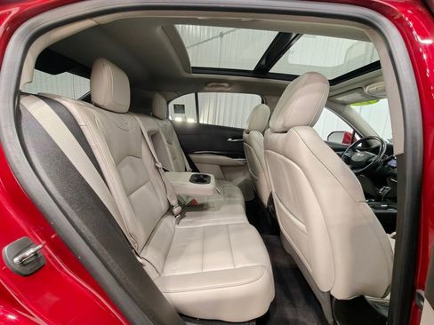 Used 2019 Cadillac XT4 Premium Luxury w/ Cold Weather Package AWD/4WD image 23