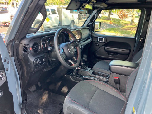 Used 2024 Jeep Wrangler Unlimited Rubicon AWD/4WD image 10