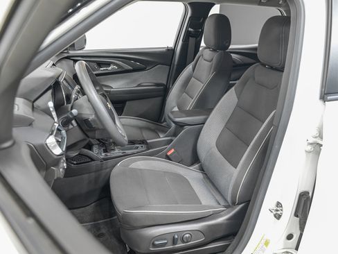 Used 2023 Chevrolet TrailBlazer LT image 16