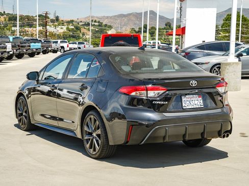Certified 2023 Toyota Corolla SE w/ SE Premium Package FWD image 5