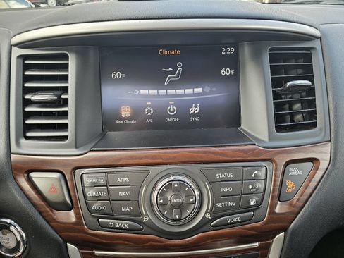 Used 2019 Nissan Pathfinder Platinum AWD/4WD image 22