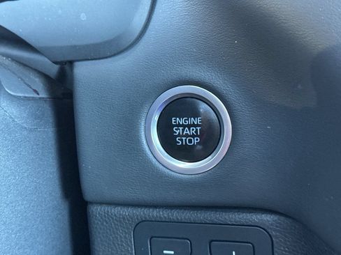 Used 2023 Toyota Tundra Platinum AWD/4WD image 21