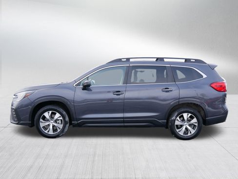 Used 2023 Subaru Ascent Premium w/ Convenience Package image 4