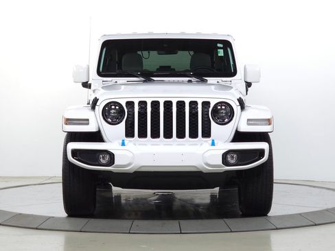 Used 2023 Jeep Wrangler Unlimited Sahara AWD/4WD image 2