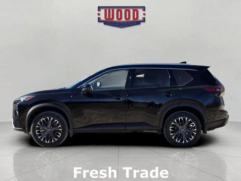 Used 2025 Nissan Rogue SL w/ Tech Package image 4