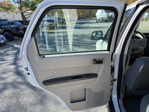 Used 2012 Ford Escape XLS image 14