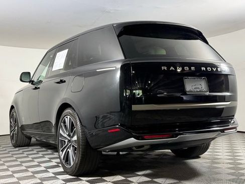 Used 2025 Land Rover Range Rover SE AWD/4WD image 4