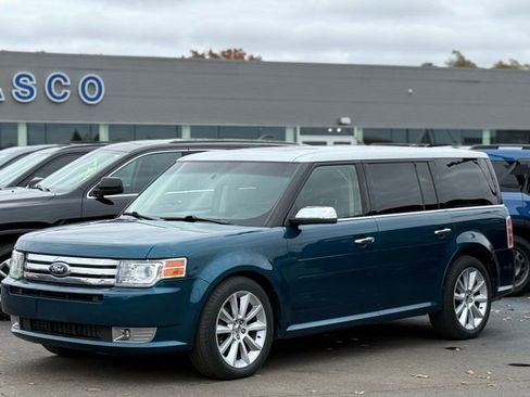 Used 2011 Ford Flex Limited w/ Rapid Spec Order Code image 35