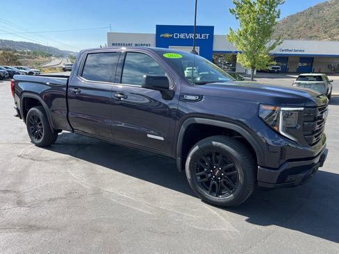 New 2025 GMC Sierra 1500 Elevation image 1
