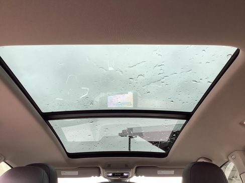 New 2025 Volkswagen Atlas SE image 19