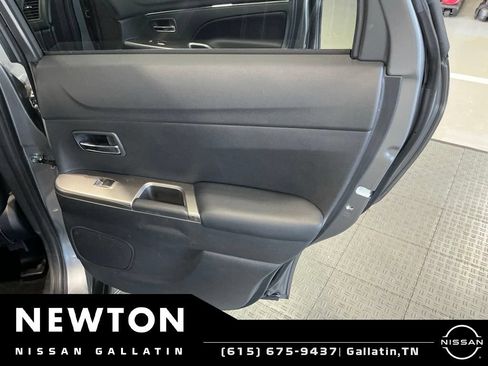Used 2018 Mitsubishi Outlander Sport SE AWD/4WD image 30
