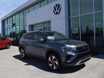 New 2024 Volkswagen Taos SE