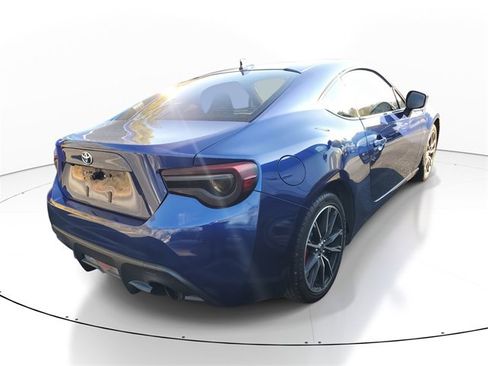 Used 2017 Toyota 86 image 7