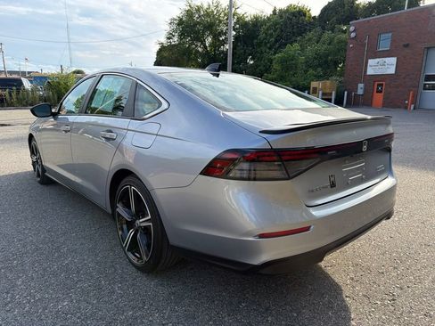 Used 2023 Honda Accord Sport image 4