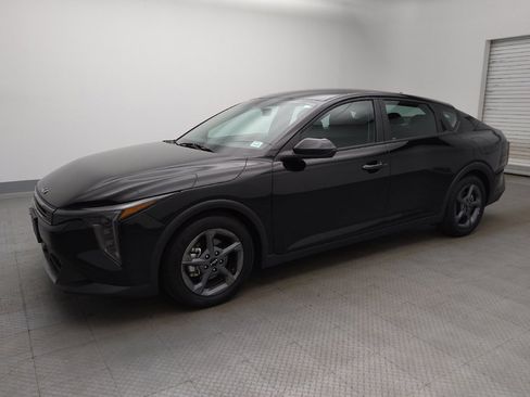 Used 2025 Kia K4 FWD image 2