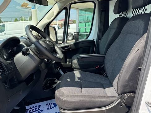 Used 2025 RAM ProMaster 2500 w/ U-Haul Equipment Group FWD image 10