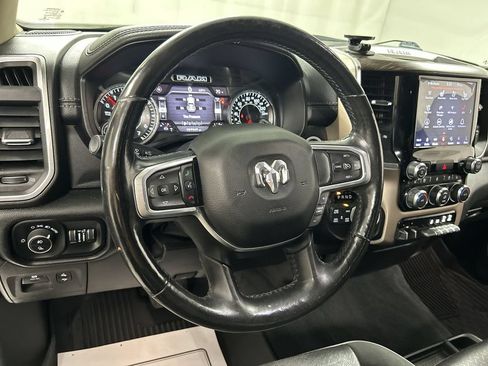 Used 2019 RAM 1500 Laramie AWD/4WD image 4