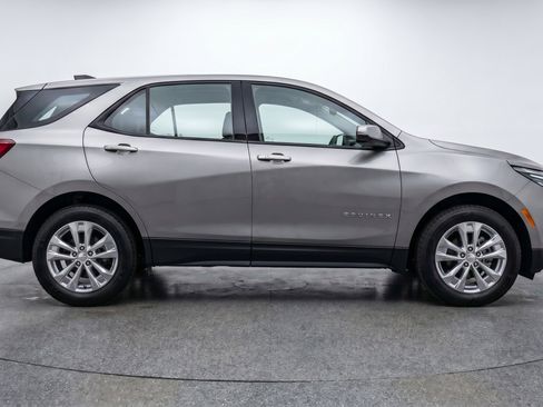 Used 2025 Chevrolet Equinox LT FWD image 11