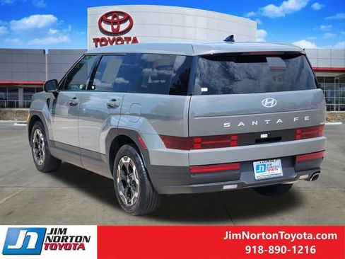 Used 2024 Hyundai Santa Fe SE AWD/4WD image 7