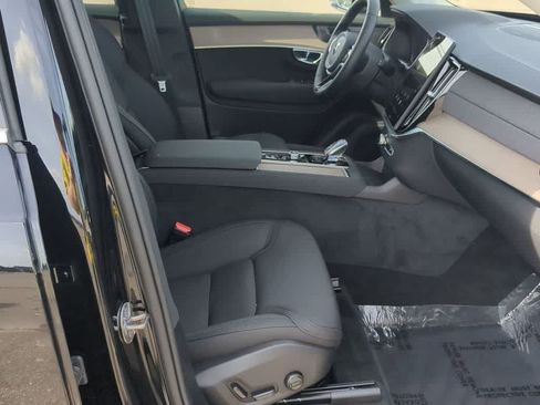Used 2026 Volvo XC90 B6 Plus w/ Protection Package Premier AWD/4WD image 20