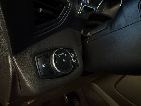 Used 2013 Ford Escape SE image 38