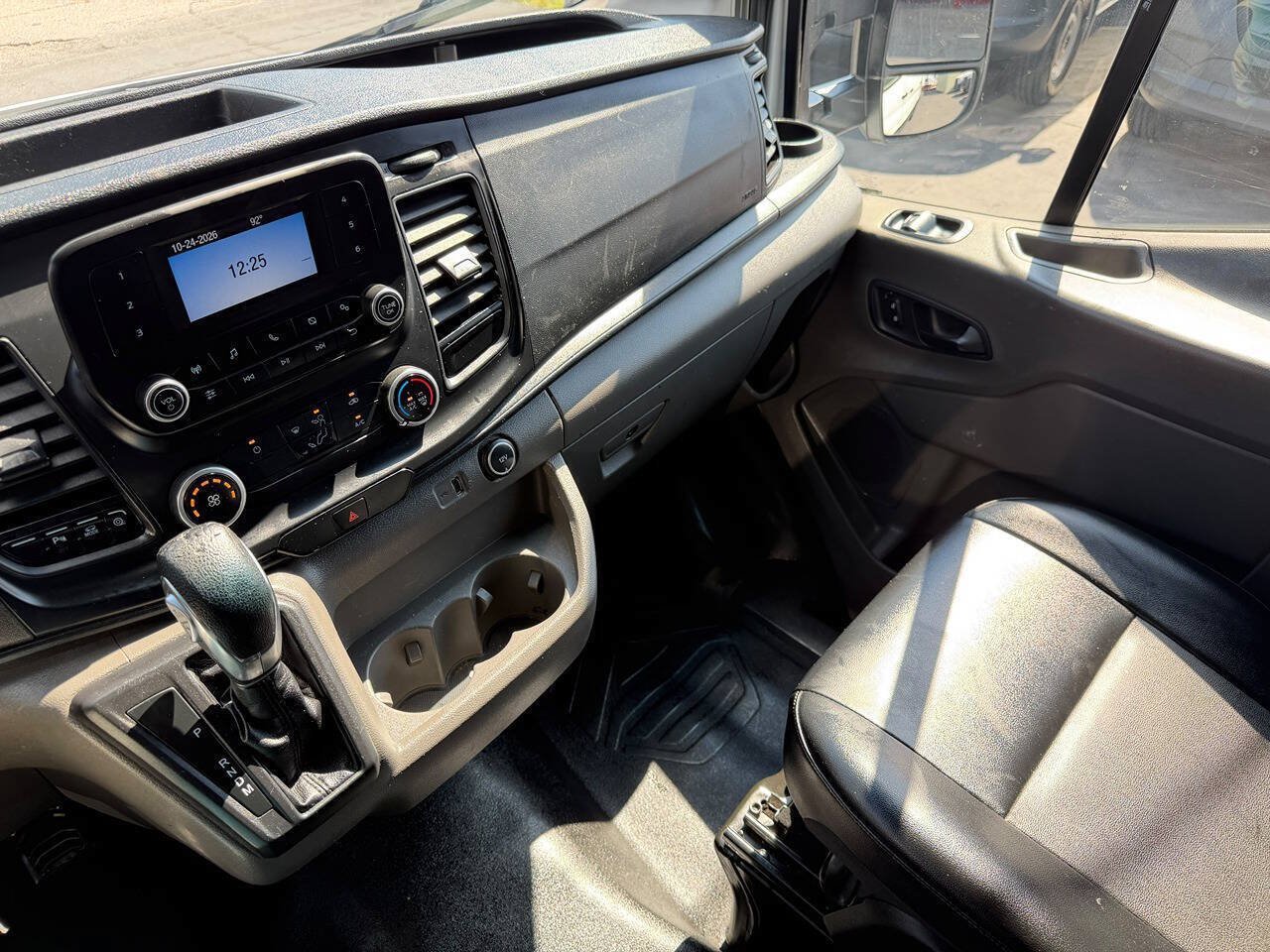 Used 2020 Ford Transit 250 Medium Roof RWD image 19