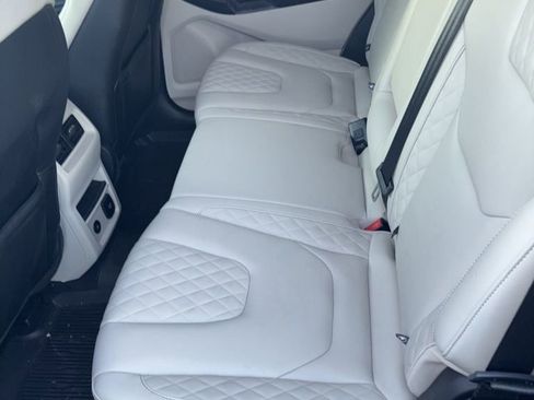 Used 2023 Ford Edge Titanium image 10