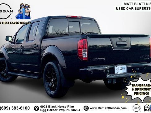 Used 2021 Nissan Frontier SV w/ Midnight Edition Floor Mats AWD/4WD image 11