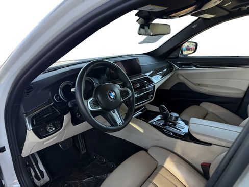 Used 2018 BMW 530e RWD image 9