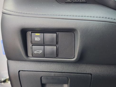 Used 2022 Toyota Highlander XLE FWD image 20