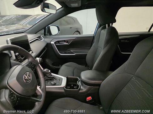 Used 2023 Toyota RAV4 SE w/ Convenience Package AWD/4WD image 19