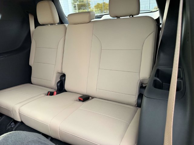 Used 2026 Buick Enclave Preferred w/ Super Cruise Package FWD image 13