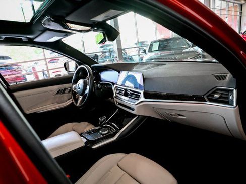 Used 2021 BMW 330i xDrive Sedan w/ M Sport Package AWD/4WD image 27