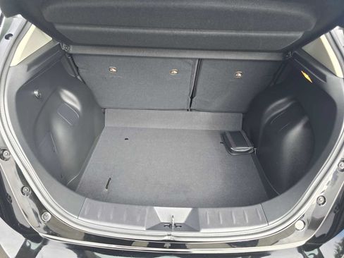 Used 2024 Nissan Leaf S FWD image 14