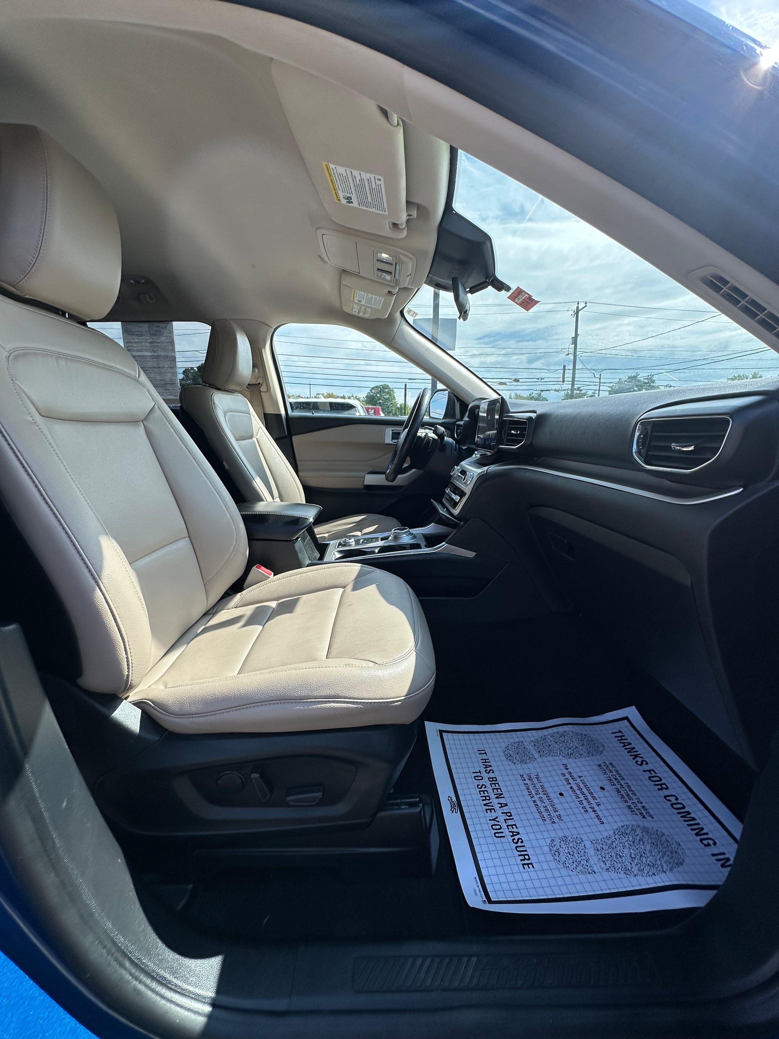 Used 2020 Ford Explorer XLT w/ Equipment Group 202A AWD/4WD image 26