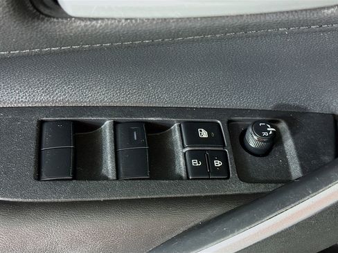 Used 2020 Toyota Corolla SE image 23