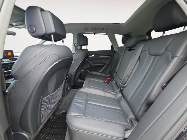 Used 2018 Audi Q5 Prestige w/ Prestige Package AWD/4WD image 13