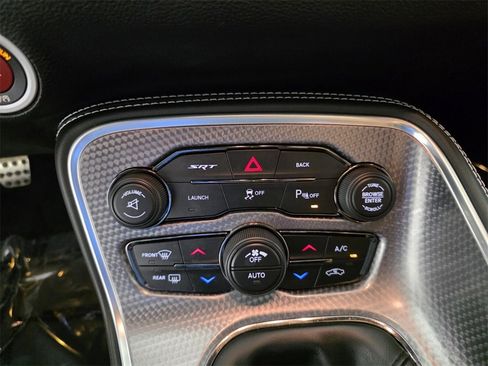 Used 2016 Dodge Challenger SRT Hellcat image 25