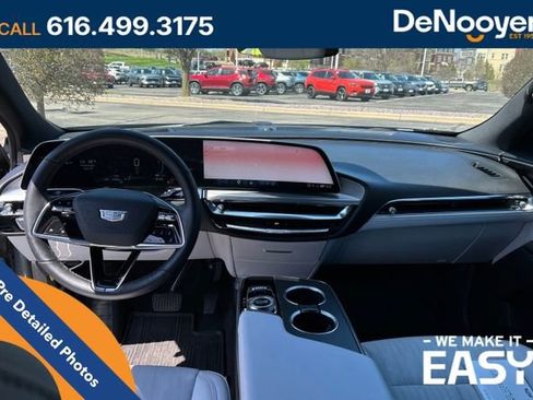 Used 2024 Cadillac Lyriq Luxury AWD/4WD image 14