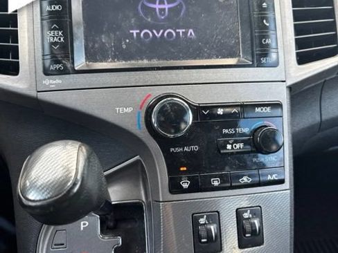 Used 2014 Toyota Venza XLE FWD image 8