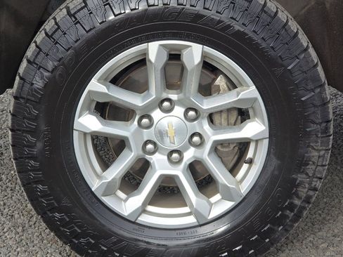 Used 2022 Chevrolet Silverado 1500 LT w/ Z71 Off-Road Package image 43