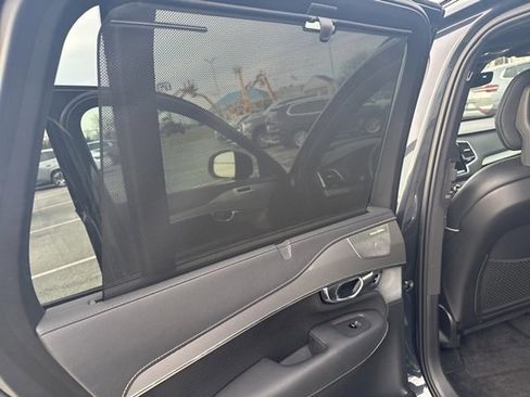 Used 2021 Volvo XC90 T6 R-Design w/ Advanced Package image 17