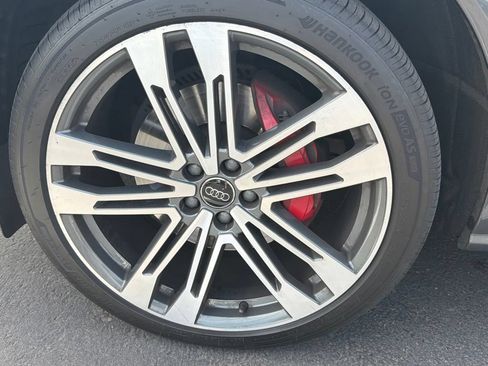 Used 2018 Audi SQ5 Prestige AWD/4WD image 9
